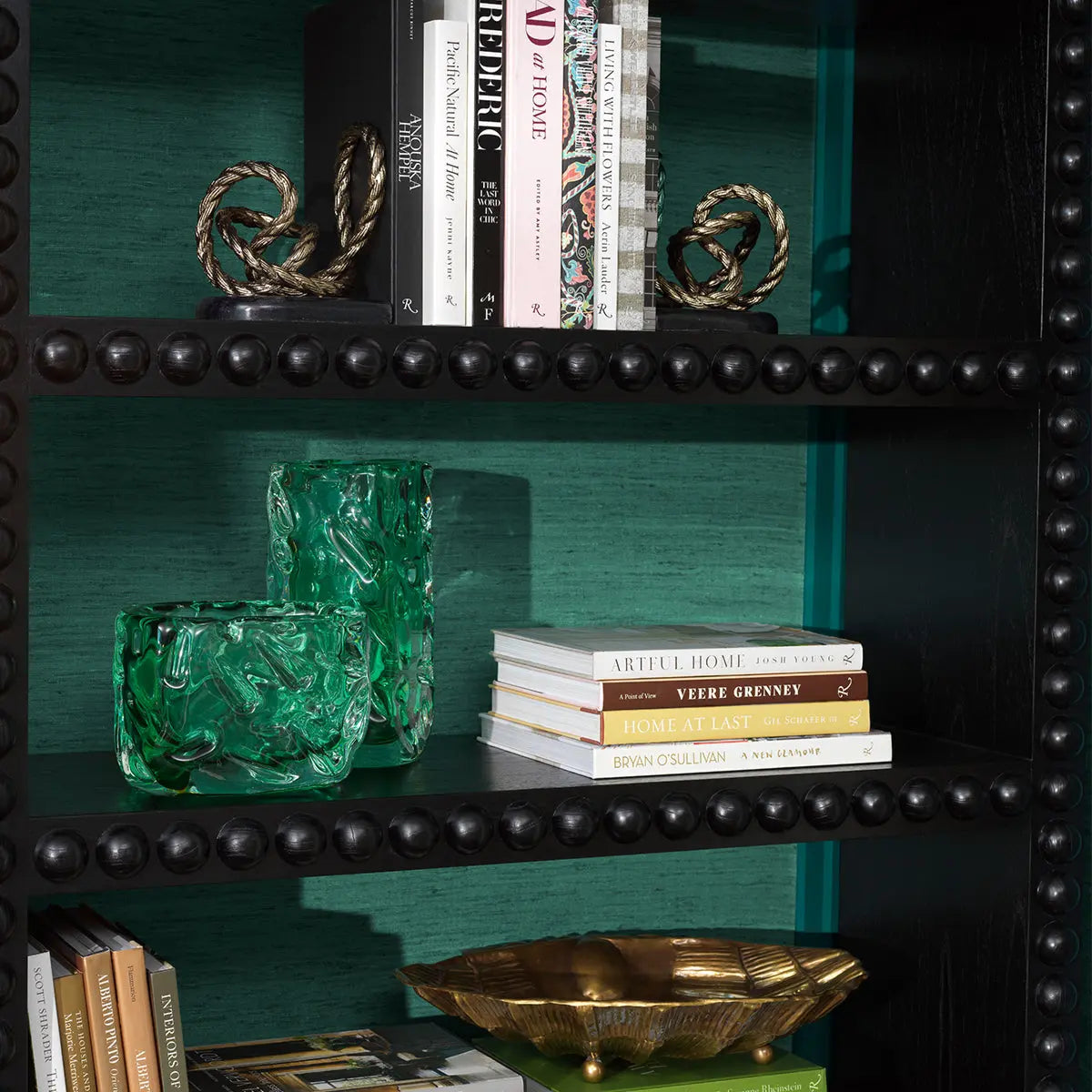 Alternate view of Bowl Avoir Turquoise Green Glass, featuring glossy finish, hand-blown glass, and open-top vessel.
