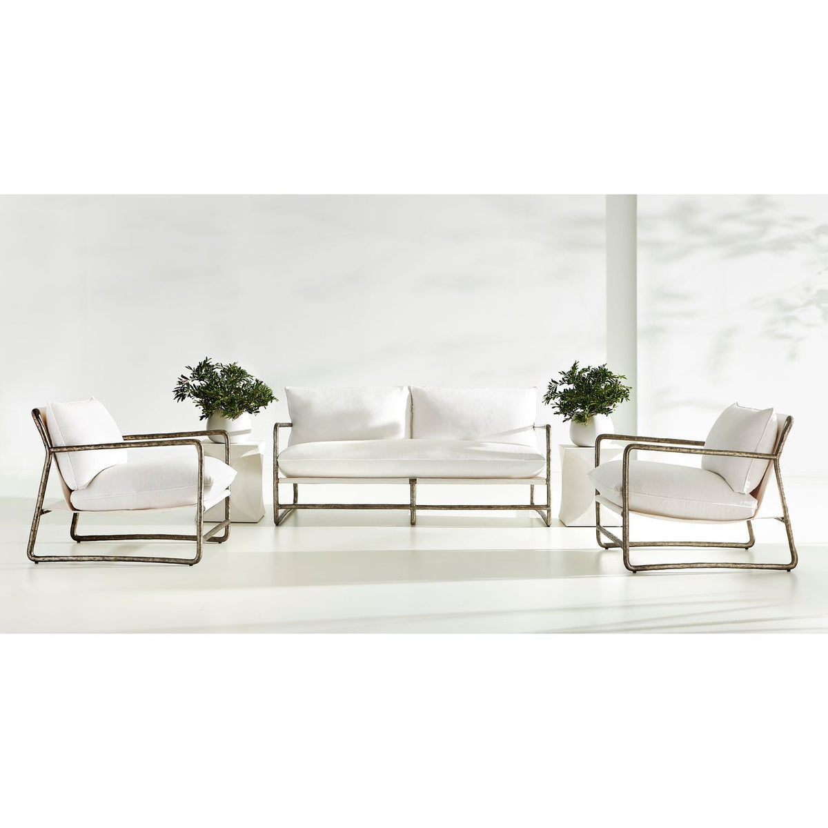 Millim Outdoor Bunching Table